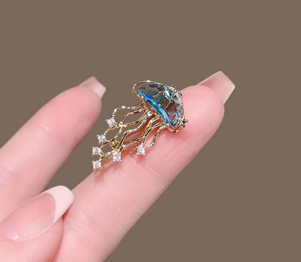Delicate Ocean Jellyfish Brooch2