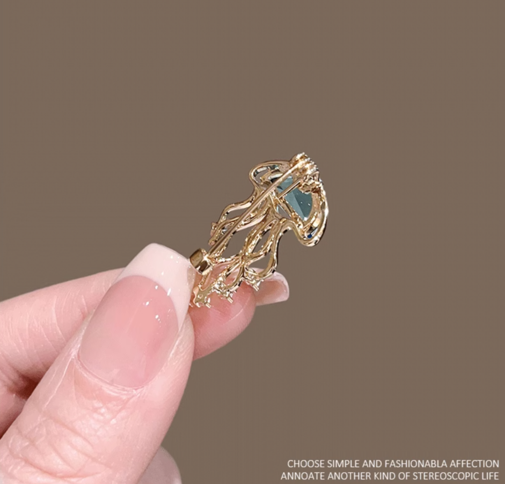 Delicate Ocean Jellyfish Brooch4