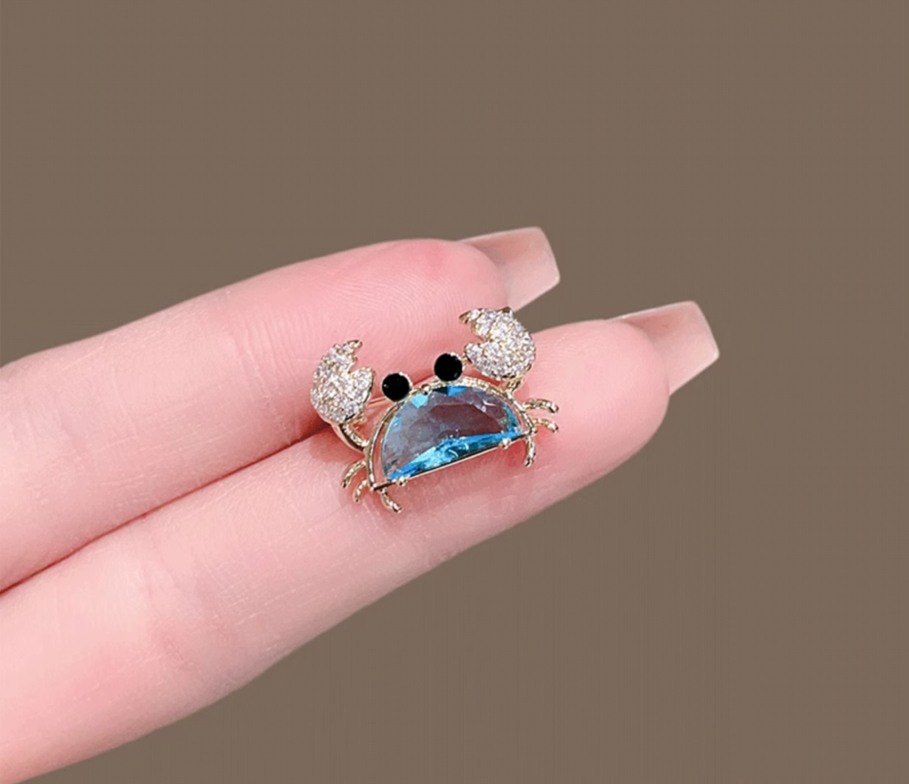 Delicate and cute little crab brooch3
