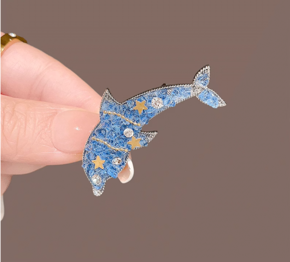 Dreamy Blue Crystal Dolphin Brooch5