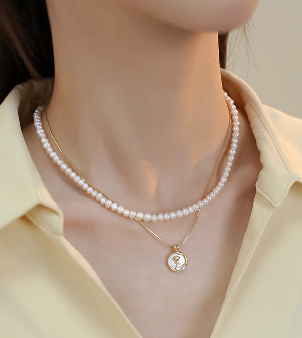 Double Layer Pearl Necklace with Rose PendantTiny Bead Choker Delicate Collarbone Chain2